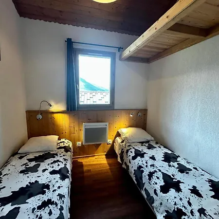 Apartment Duplex 8 Pers. Avec Balcon Sud-ouest, Proche Pistes Et Commerces, 4 Chambres, 65m² - Fr-1-452-94